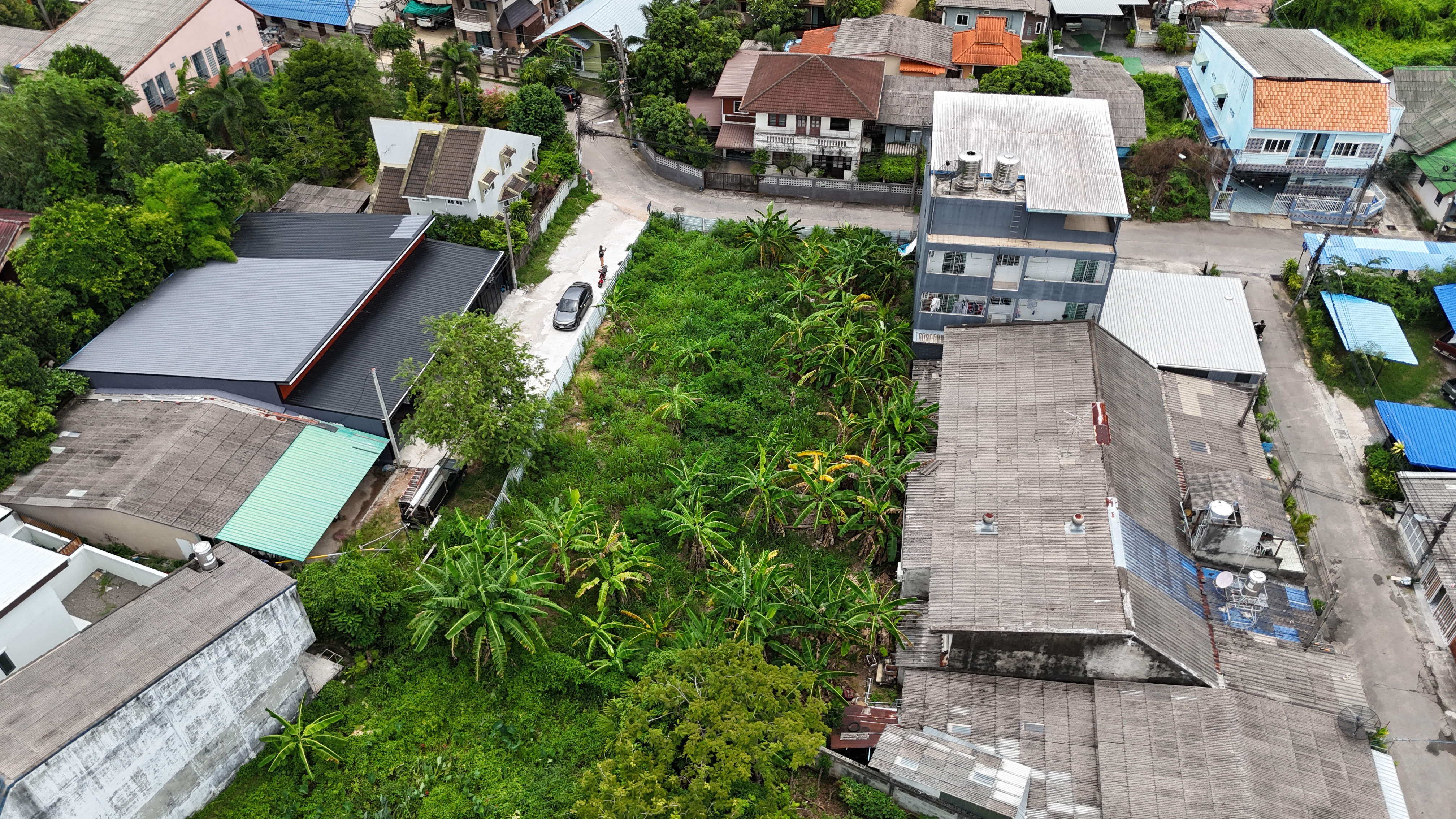 13.8 ลบ ที่ดินในซอย ติดถนน 2 ด้าน ค่ายเสนา <<{มีภาพมุมสูง}>> - Image 14