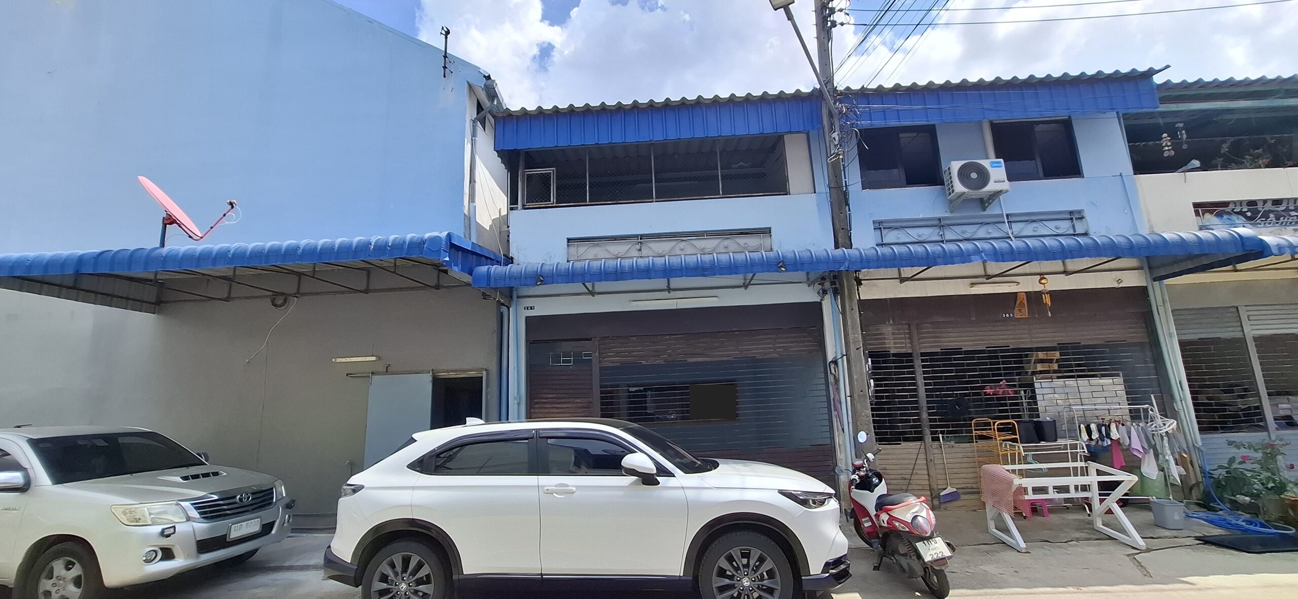2.3 ลบ บ้านทาวน์เฮาส์ 2 ชั้น รีโนเวทแล้ว หลังโฮมโปร - Image 2