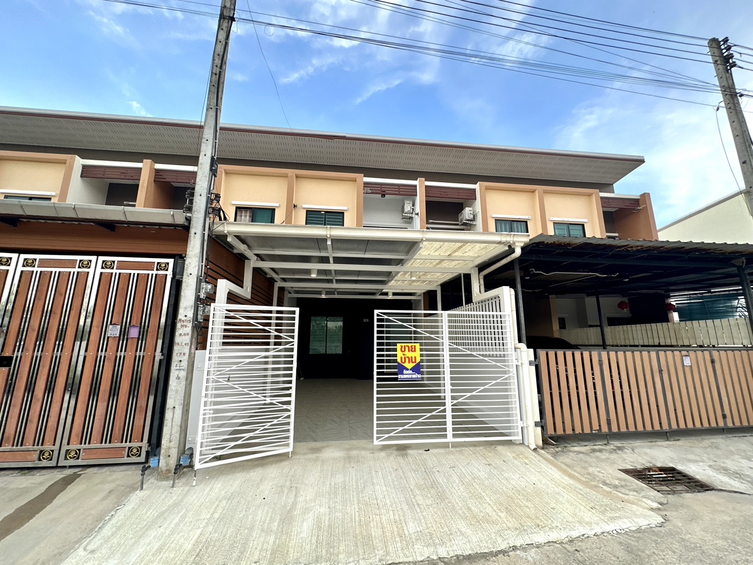 1.99 ลบ บ้านทาวน์เฮาส์ 2 ชั้น 2 ห้องนอน 2 ห้องน้ำ รีโนเวท บ้านพรุ - Image 3