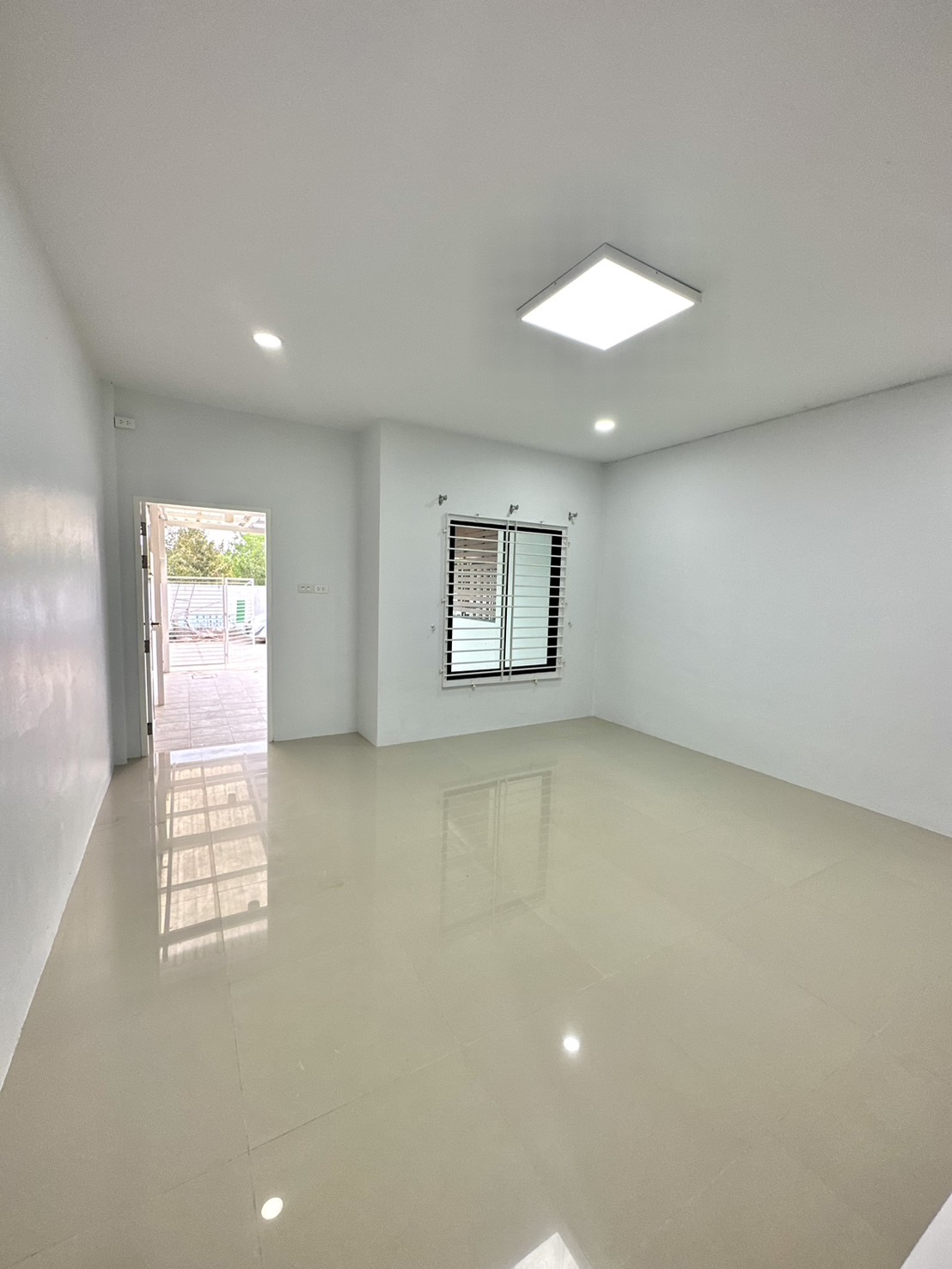 1.99 ลบ บ้านทาวน์เฮาส์ 2 ชั้น 2 ห้องนอน 2 ห้องน้ำ รีโนเวท บ้านพรุ - Image 6