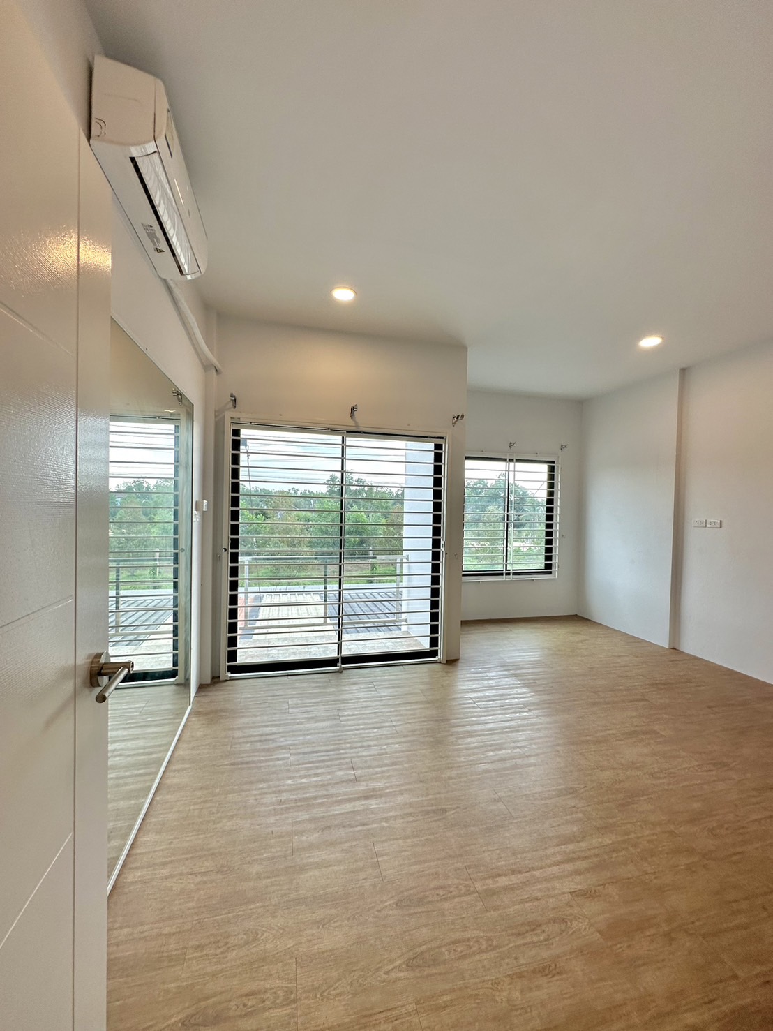1.99 ลบ บ้านทาวน์เฮาส์ 2 ชั้น 2 ห้องนอน 2 ห้องน้ำ รีโนเวท บ้านพรุ - Image 15