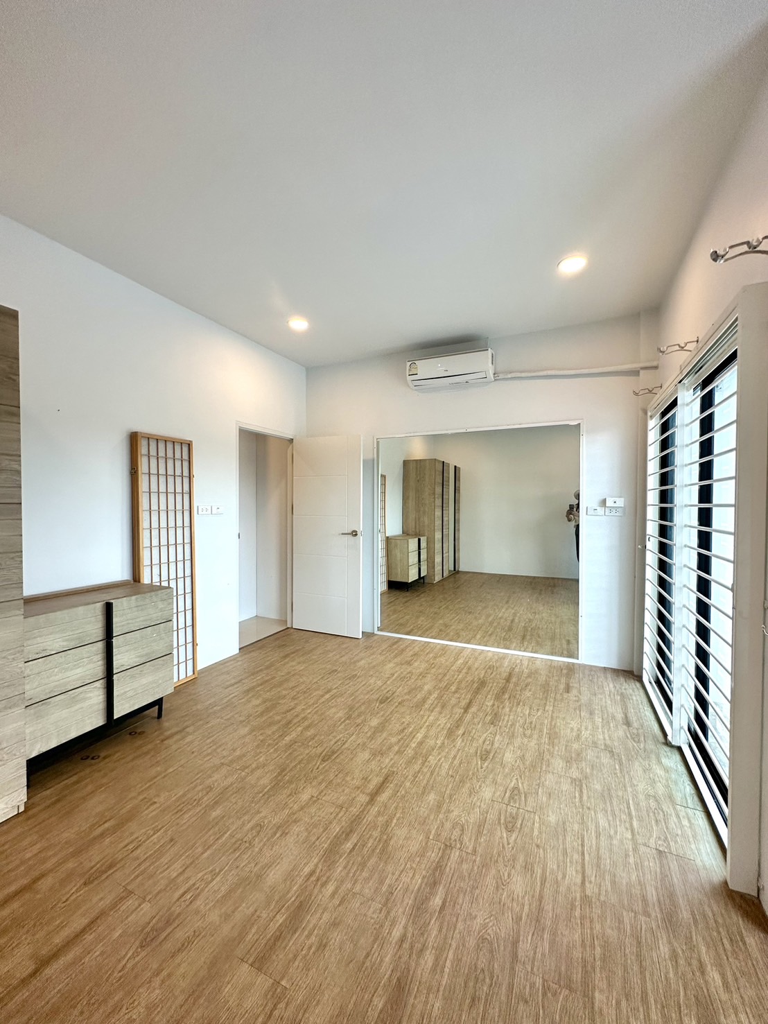 1.99 ลบ บ้านทาวน์เฮาส์ 2 ชั้น 2 ห้องนอน 2 ห้องน้ำ รีโนเวท บ้านพรุ - Image 16